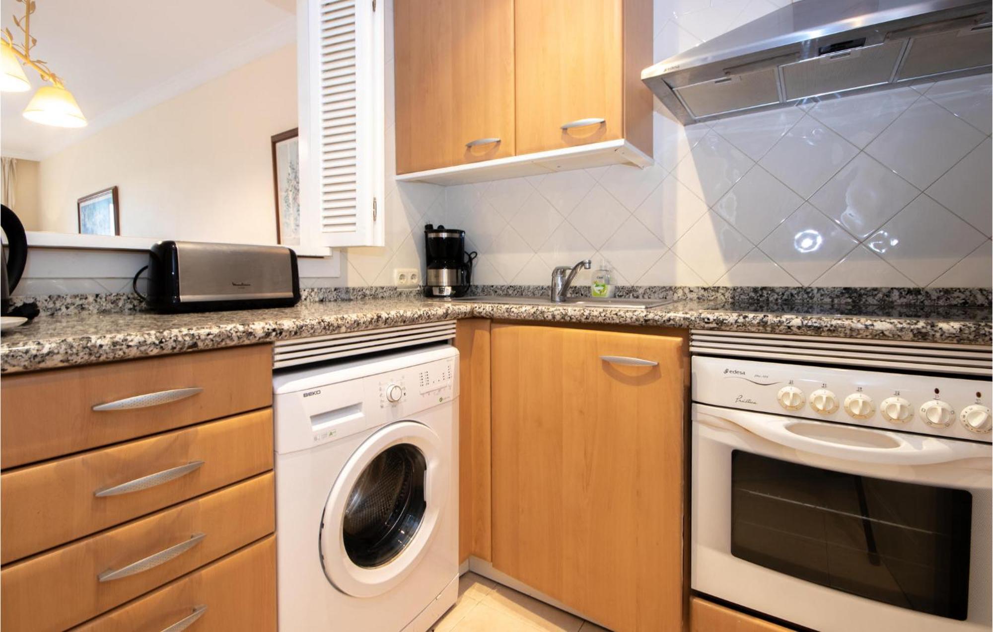 Beautiful Apartment In Marbella-Elviria 외부 사진
